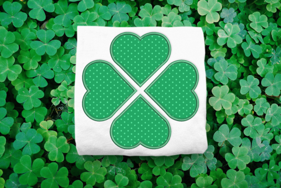 Large Heart Clover Applique Sweatshirt Review